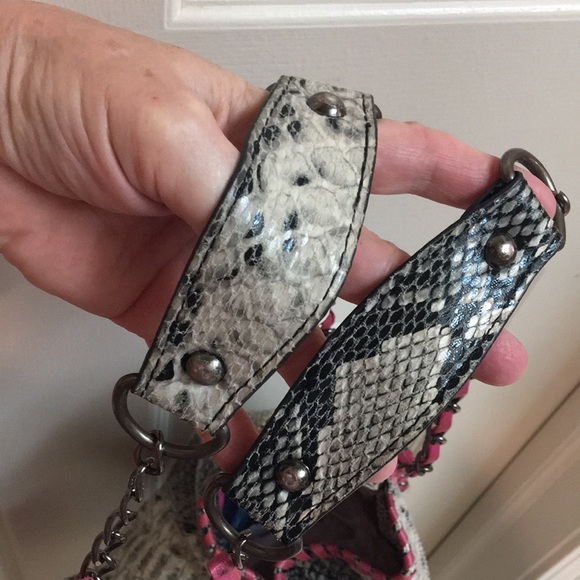 Snake Print Chain Strap Shoulder Bag - Picture 4 of 15